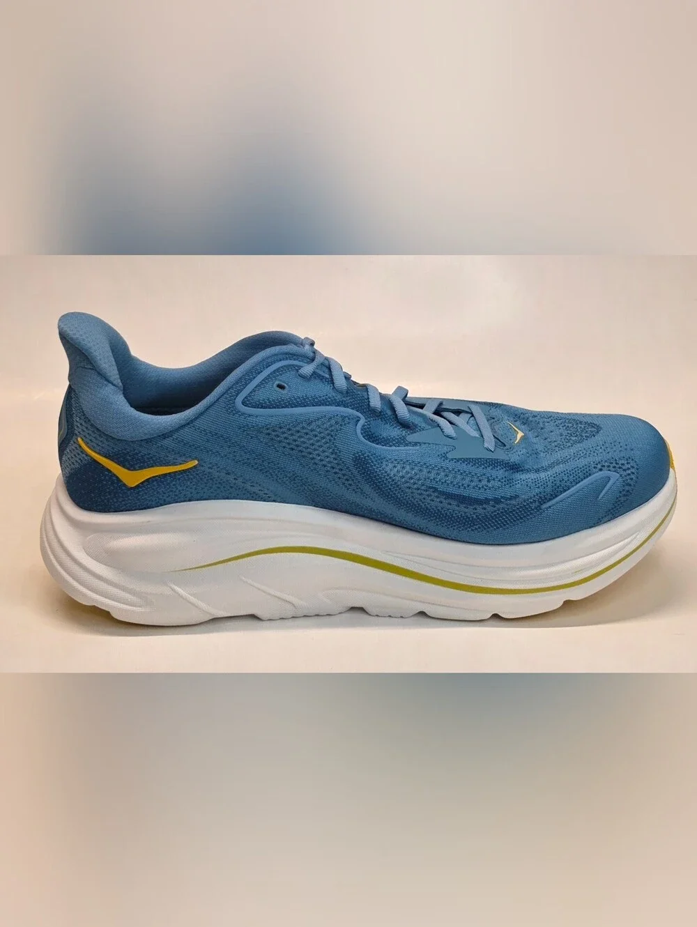 New Hoka One One Men's Clifton 10 Running Sneaker Lightweight, Men’s Size 13 2E